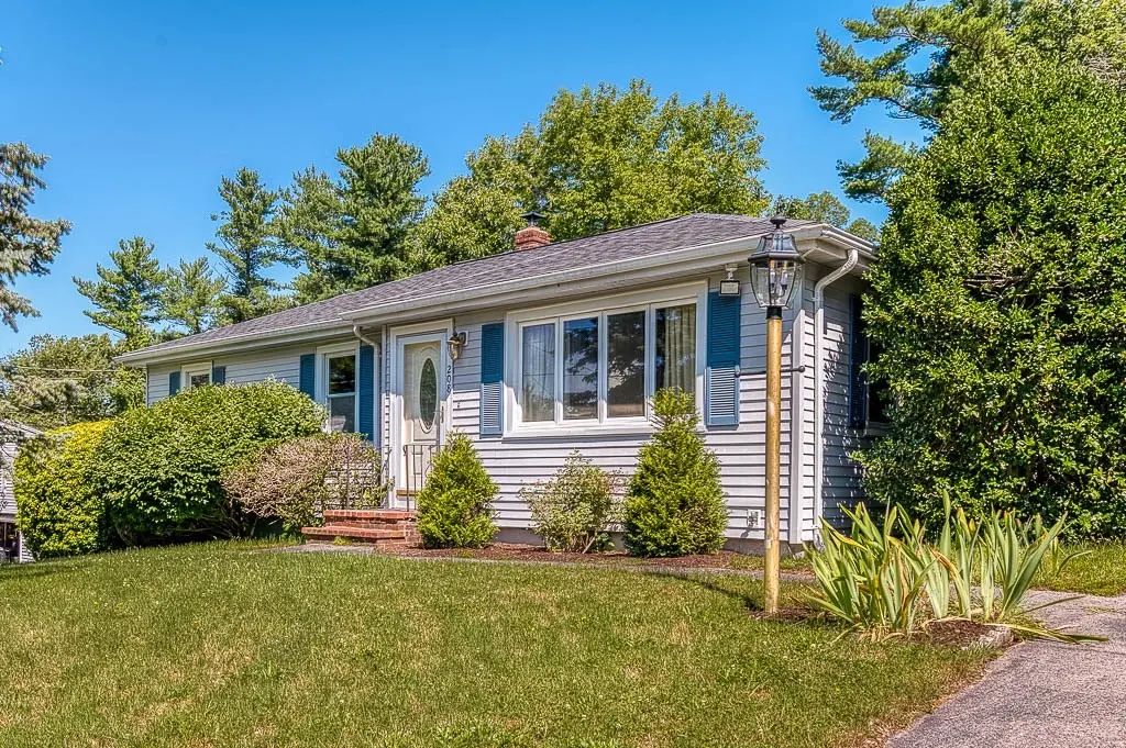 208 Stony Brook Road, Raynham