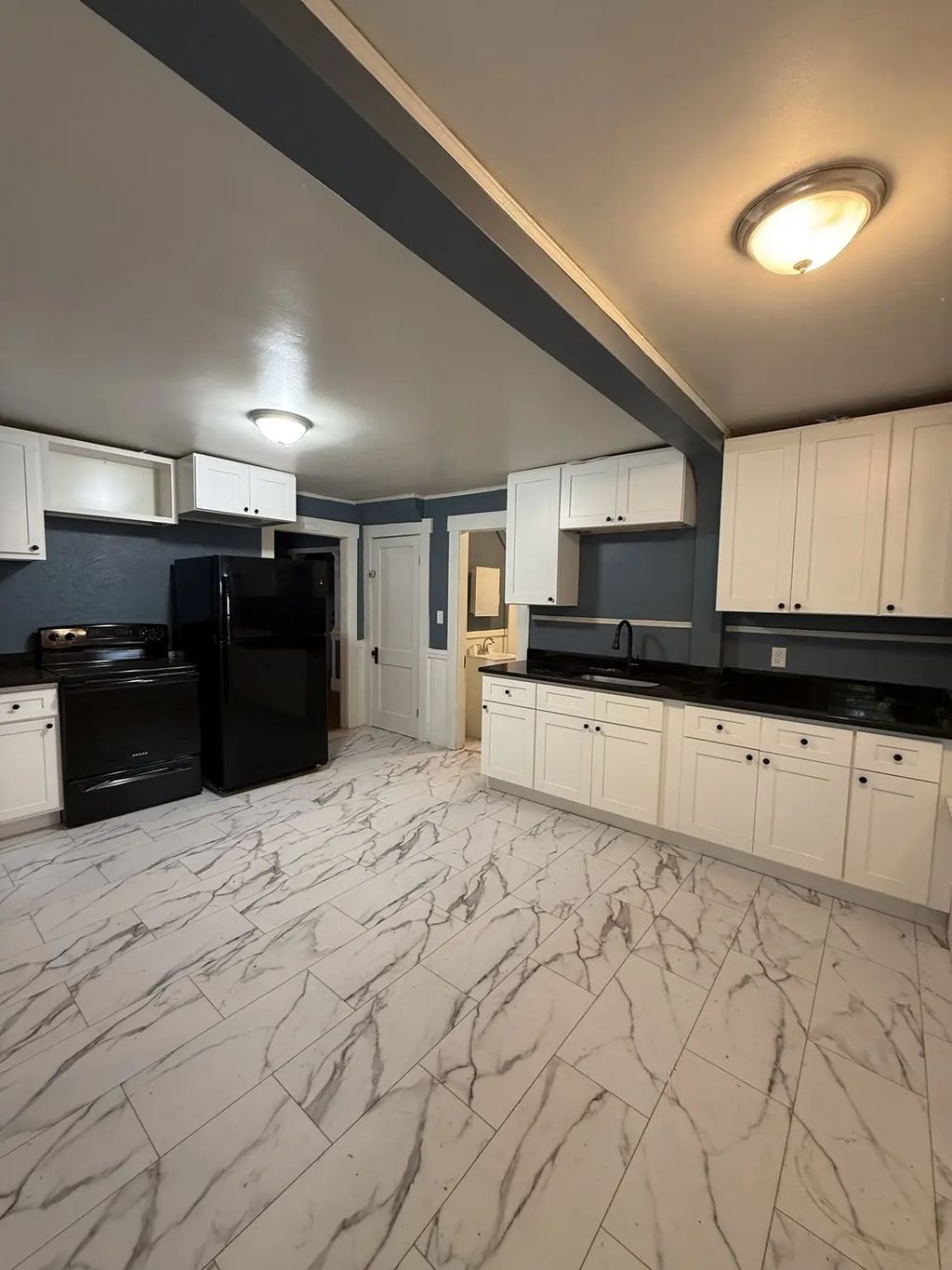 123 Everett St #1, Southbridge