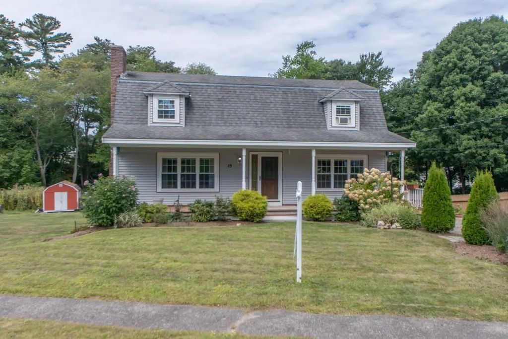 15 Marrett Rd, Burlington