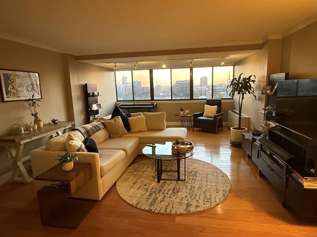 6 Whittier Place #12c, Boston