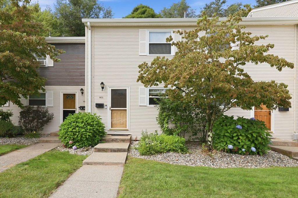 142 Autumn St #g, Agawam