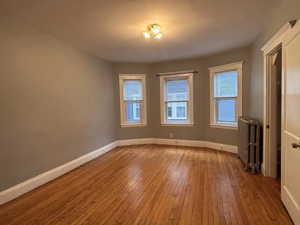 9 Greylock Rd #1, Boston