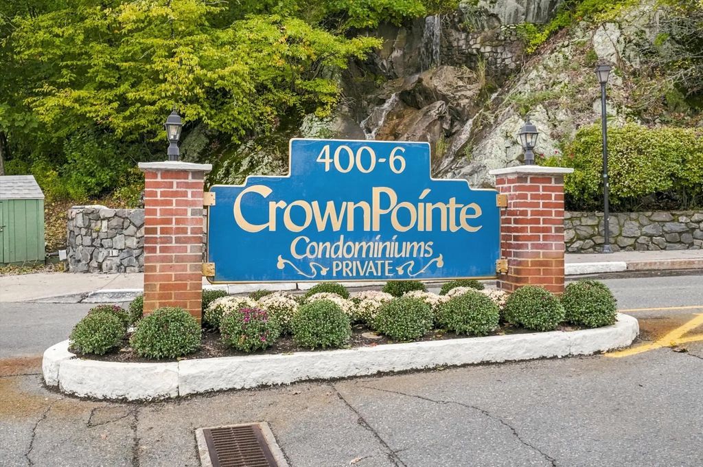402 Paradise Rd #3j, Swampscott