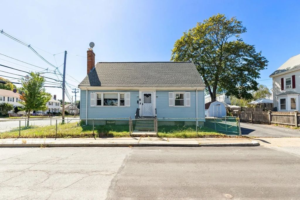 4 Spring Valley Rd, Boston