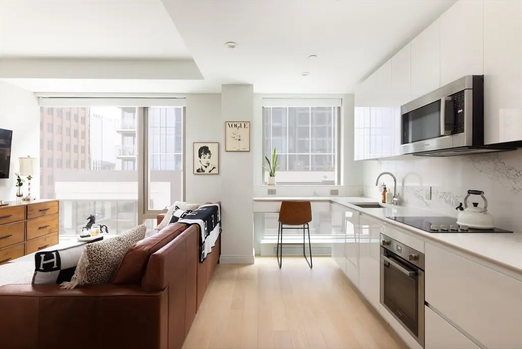 135 Seaport Blvd #1612, Boston