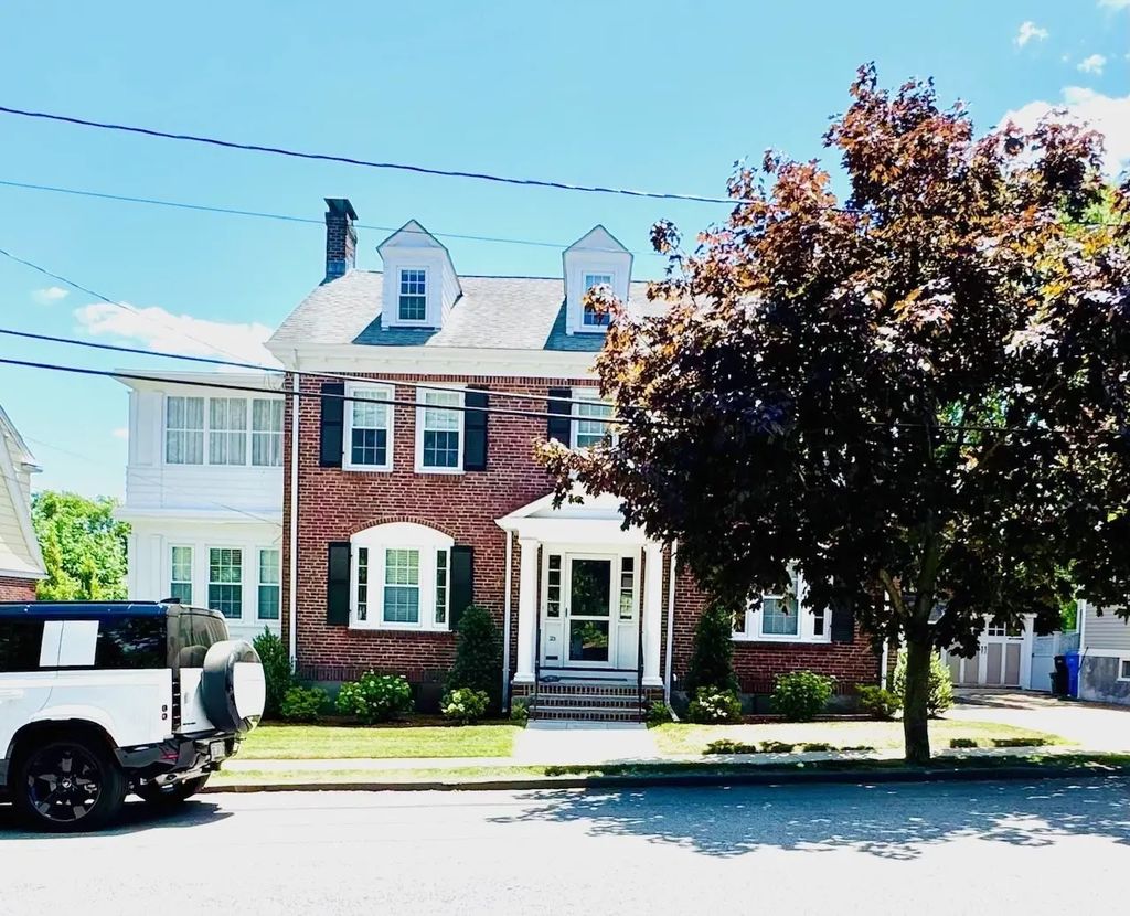 23 Benton Rd, Belmont