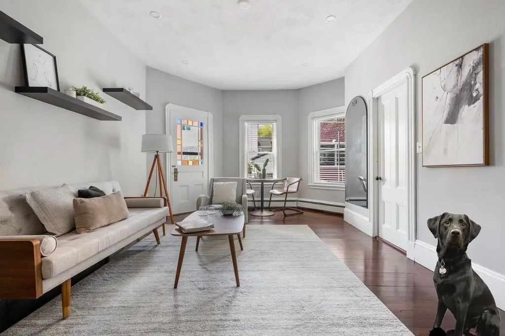 30 Henry St #1, Medford
