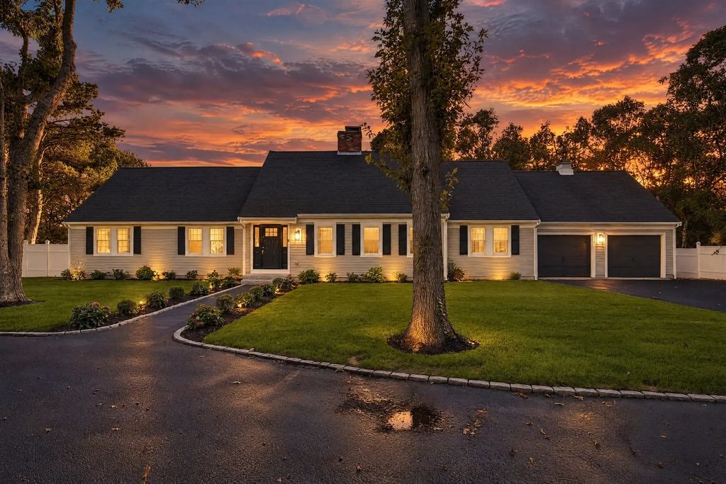 1155 Santuit Newtown Rd, Barnstable
