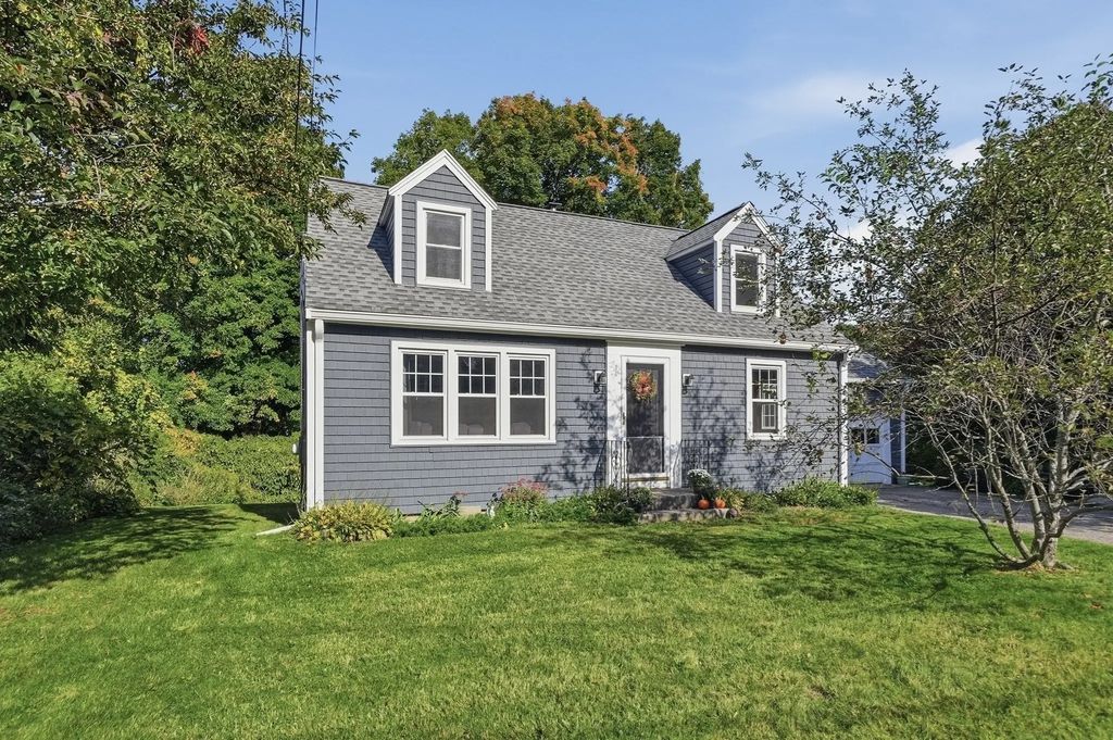 6 Maple Street, Southborough