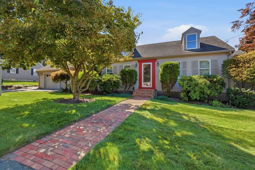 9 Sheffield Road, Danvers