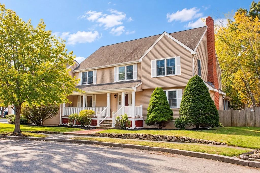 80 Bow Ridge, Lynn