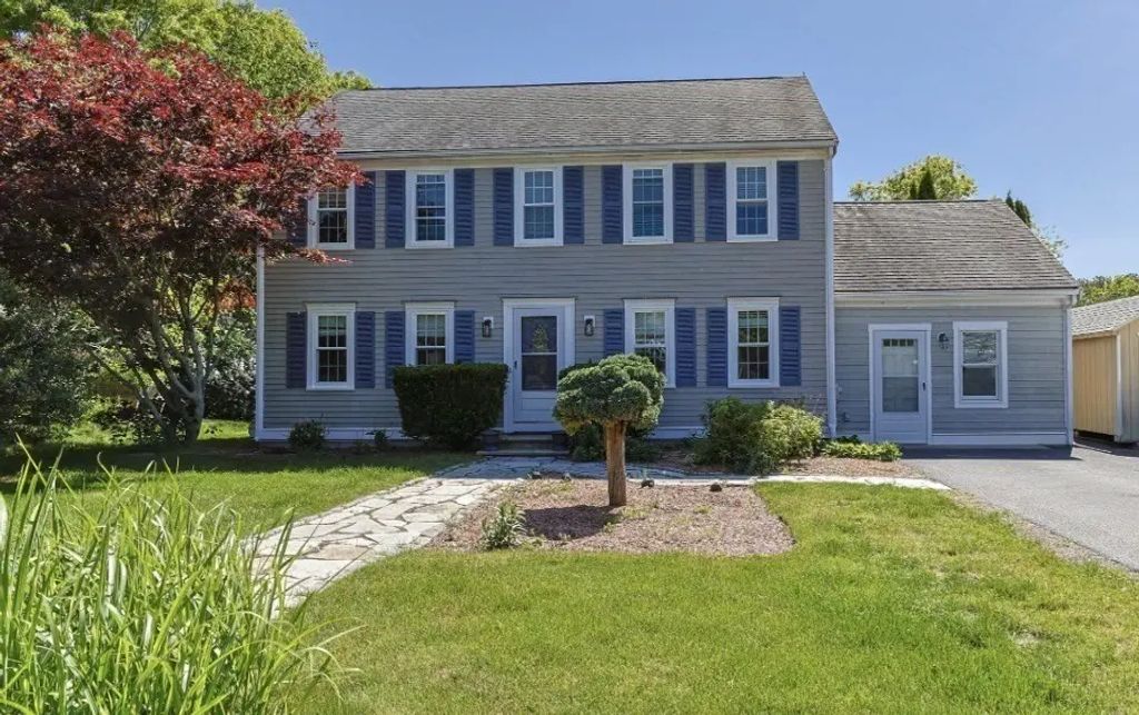 30 Sheffield Place, Mashpee