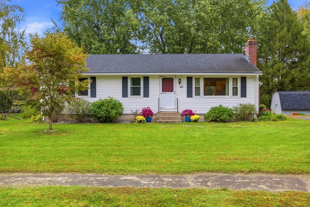 85 Peros Dr, Agawam