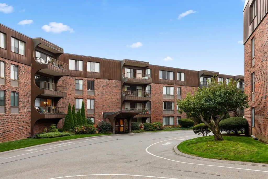1008 Paradise Road #2j, Swampscott