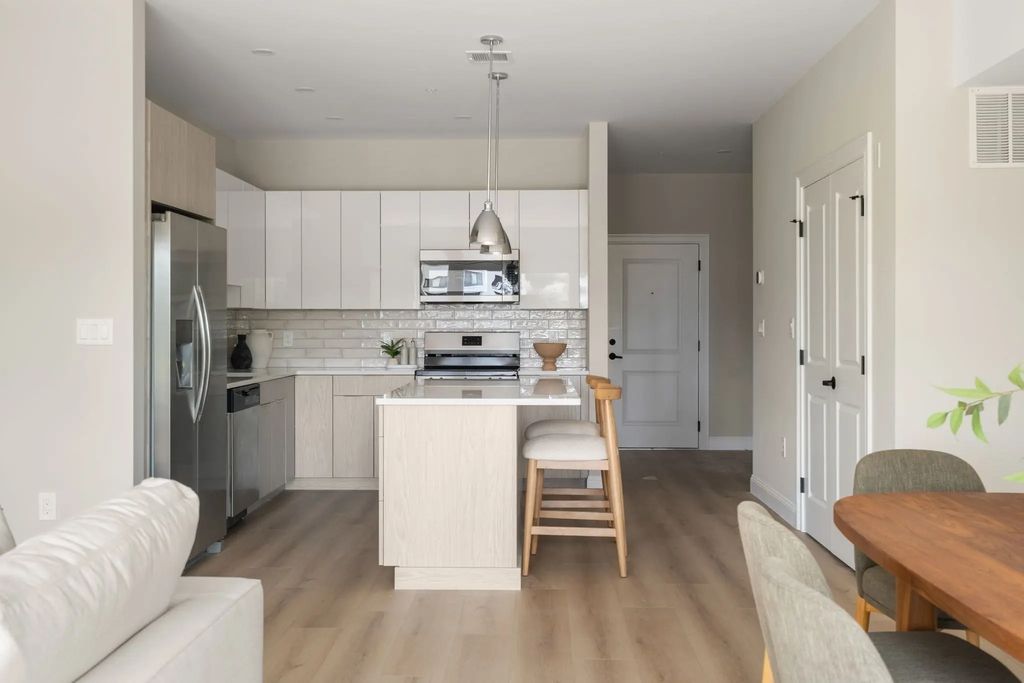 13 Wentworth Road #307, Quincy