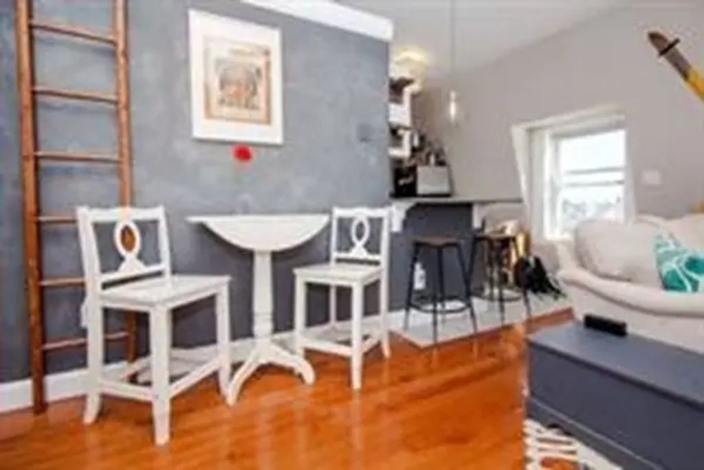 539 E 4th St #2, Boston
