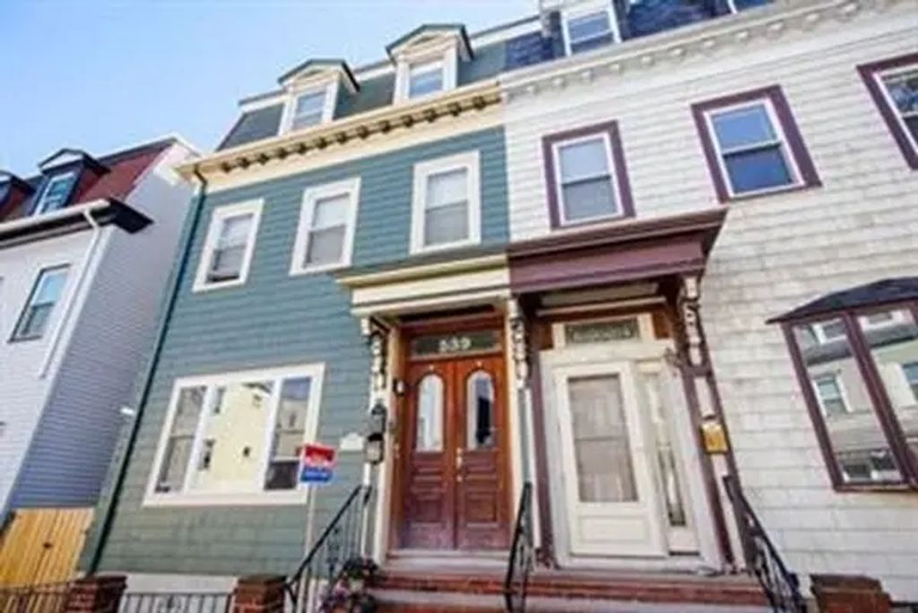539 E 4th St #2, Boston