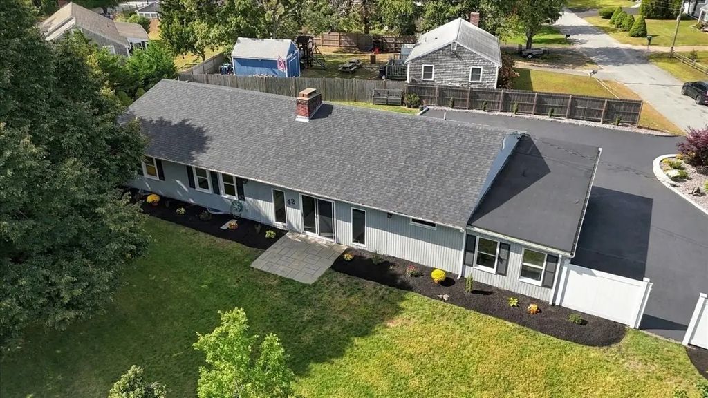 42 Hazelmoor Rd, Yarmouth