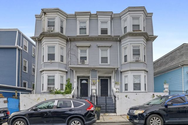 121 George St, Boston