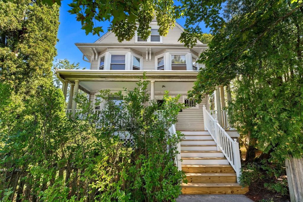 99 Farragut Rd., Swampscott