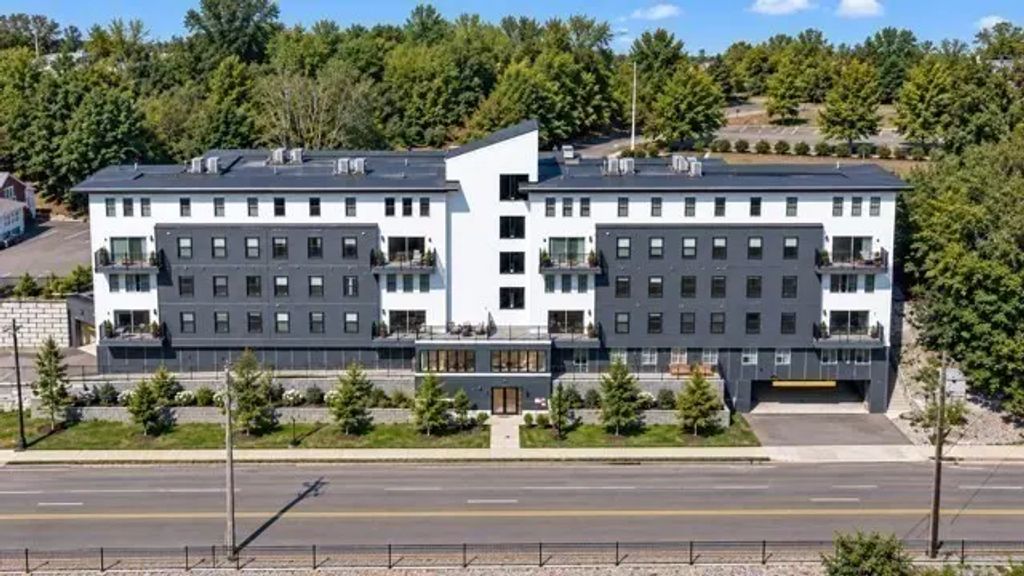 488 Quincy Ave #4, Quincy