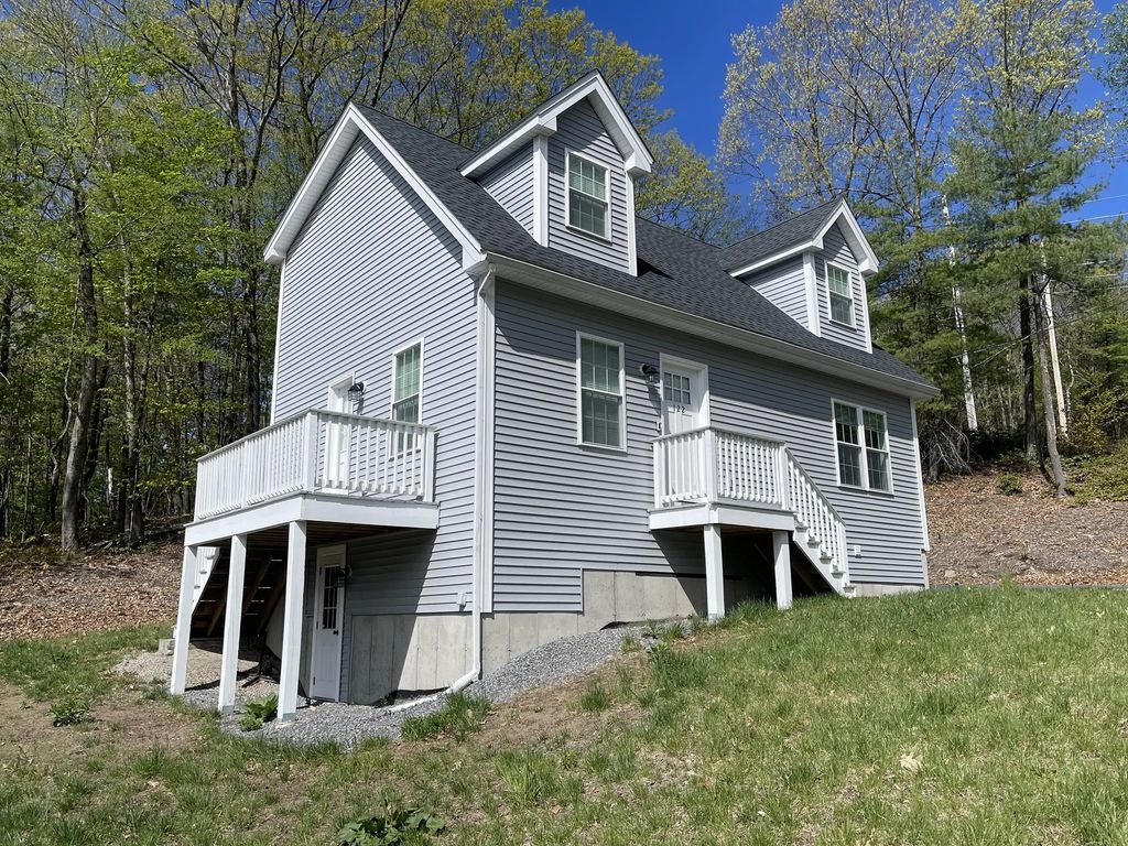 122 Swan Ave, Fitchburg