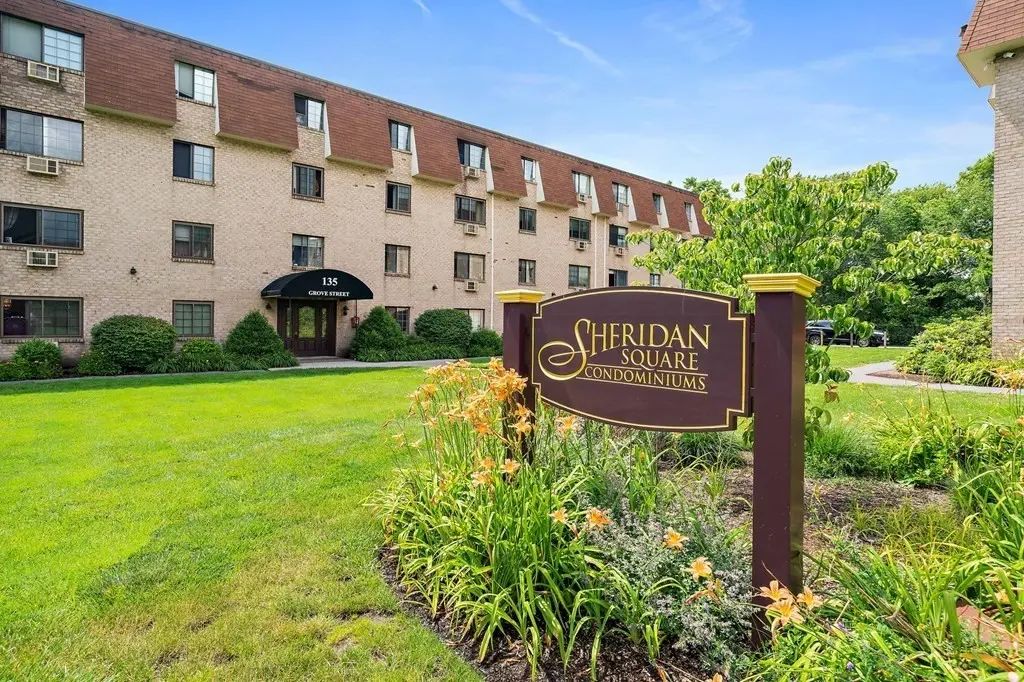 135 Grove Street #111, Rockland