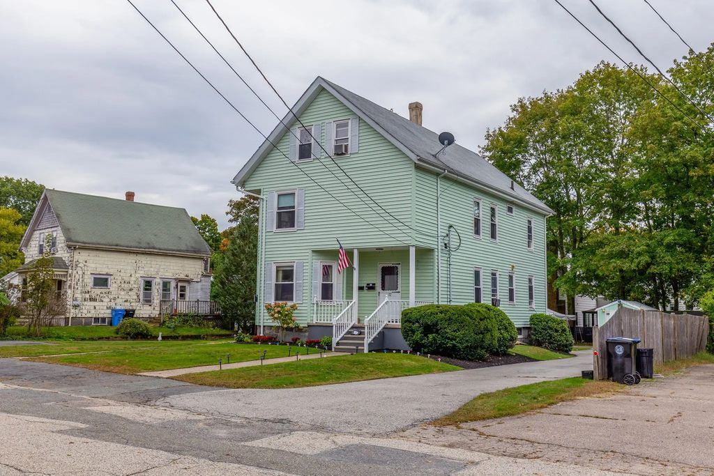 32 Carleton St, Whitman