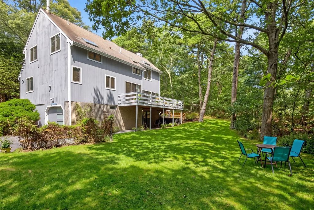 21 Cahoon Road, Brewster
