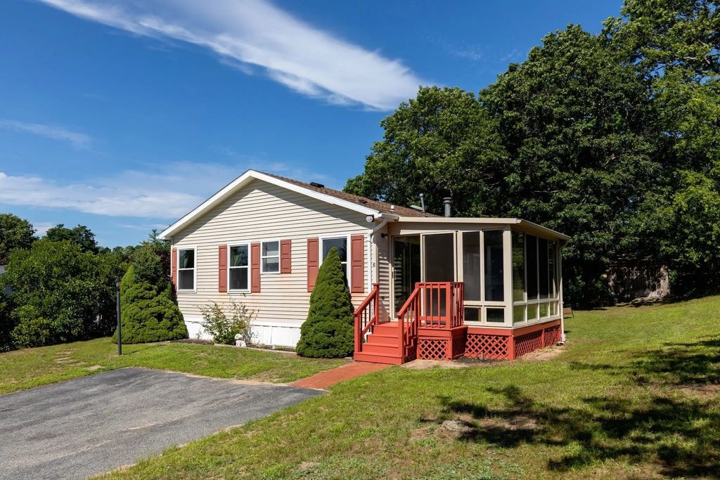6 Headlands Dr, Plymouth