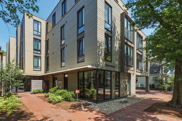 7 Beech St #219, Cambridge