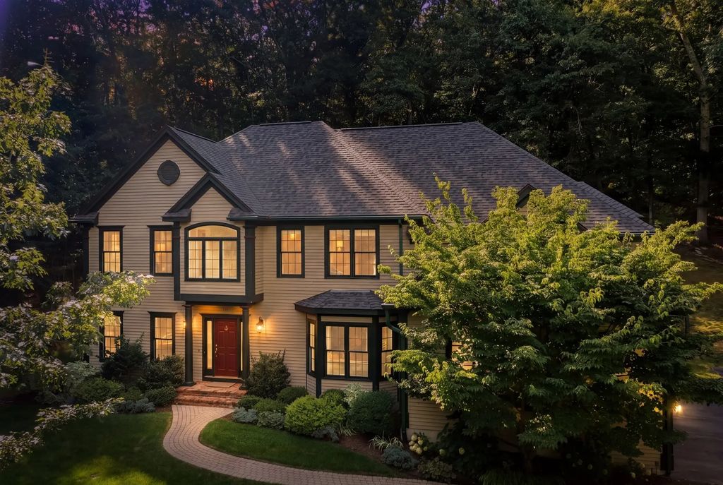 111 Dutton Road, Sudbury