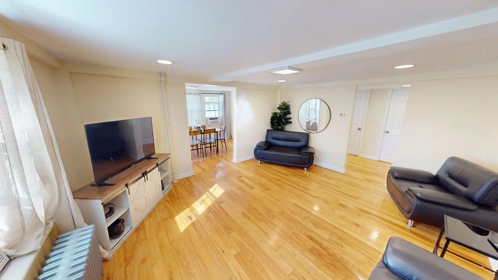 266 Webster St, Worcester