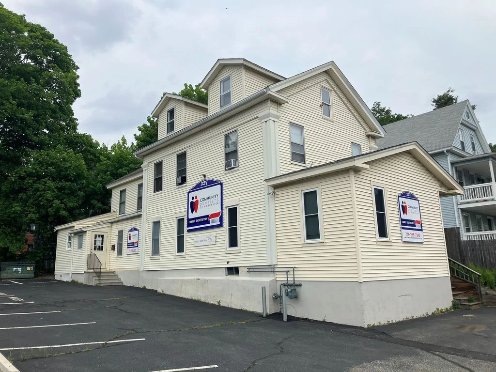 227 Russell St, Worcester