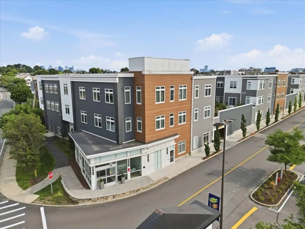 60 Cross Street E #319, Somerville