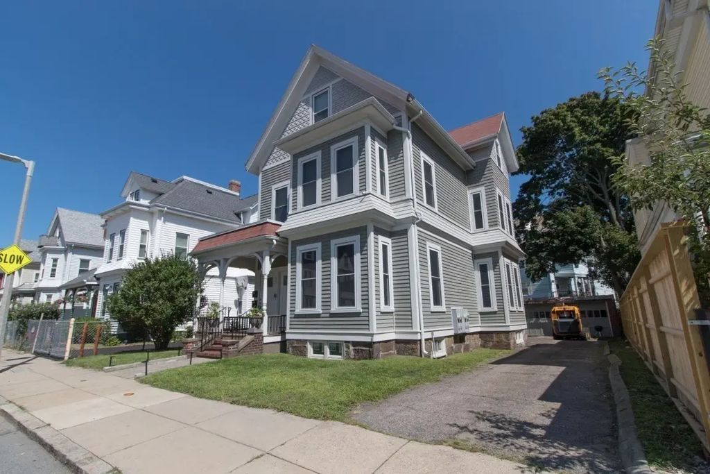 52 Hartford St, Boston