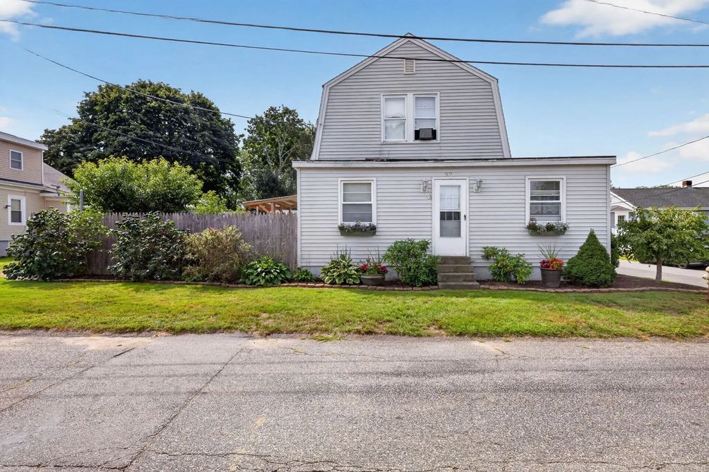 32 Gardner Ave, Swansea