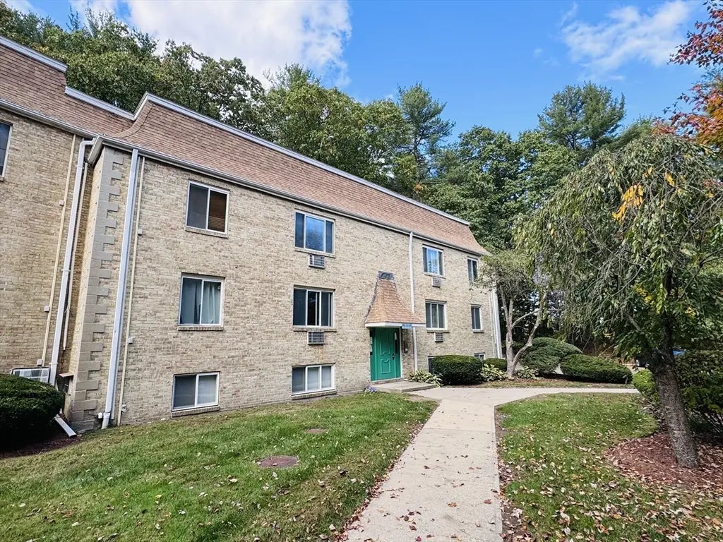300 Swanson Rd #216, Boxborough
