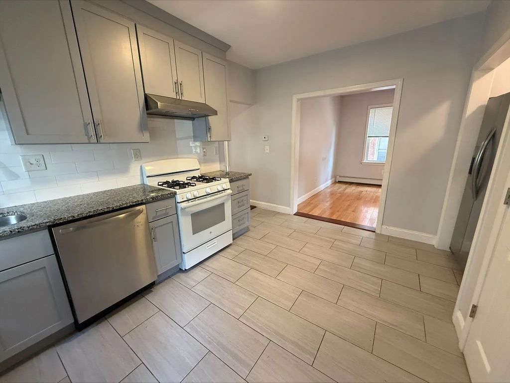 29 Waverly St #1, Boston