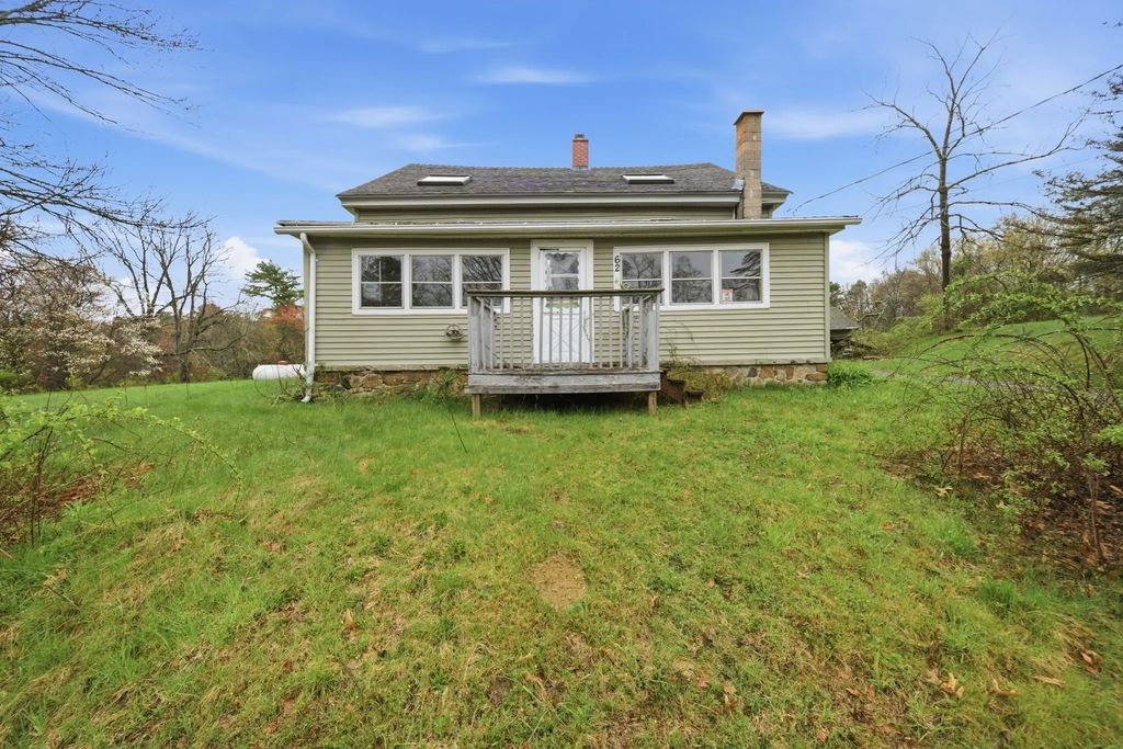62 Moulton Hill Rd, Monson