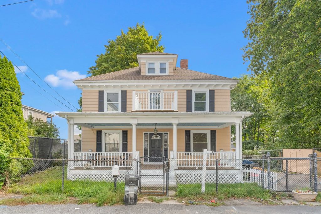 3 Huntington Pl, Brockton