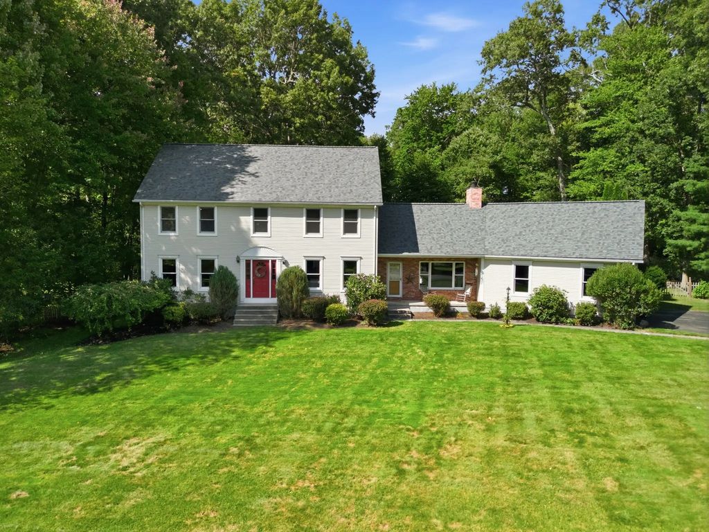 22 Grassy Meadow Rd, Wilbraham