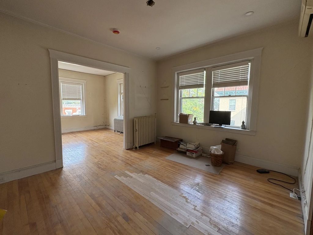 2 Claflin Rd #6, Brookline