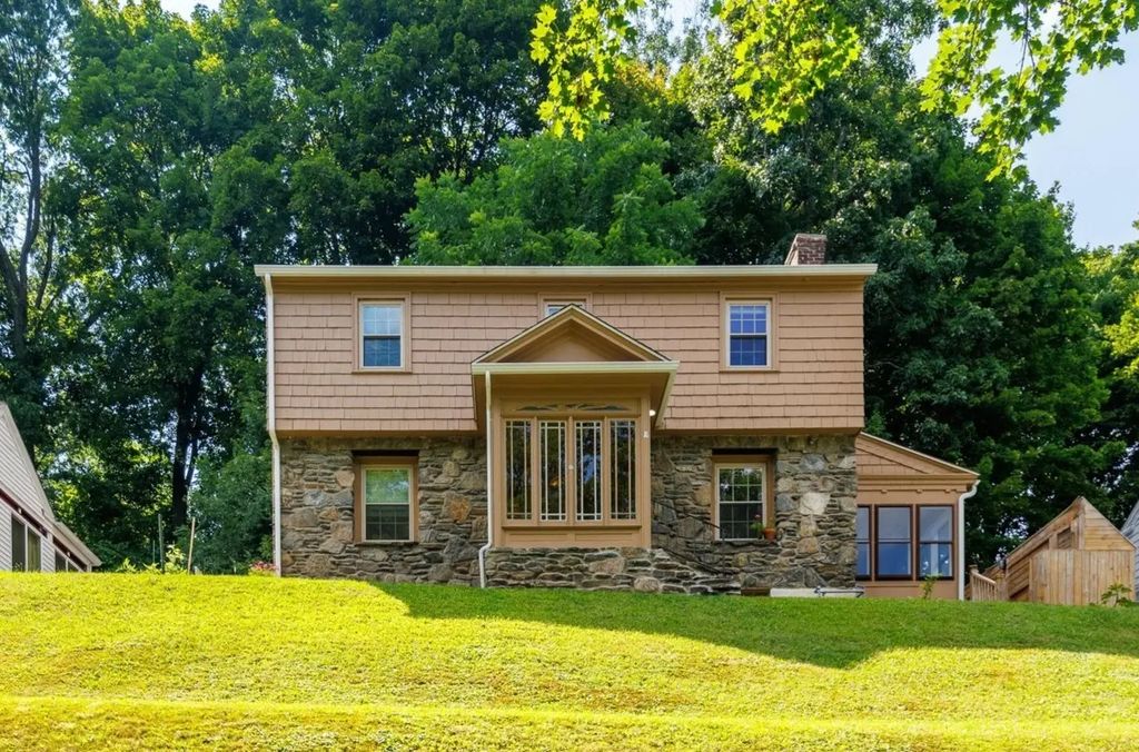 30 Saint Elmo Rd, Worcester