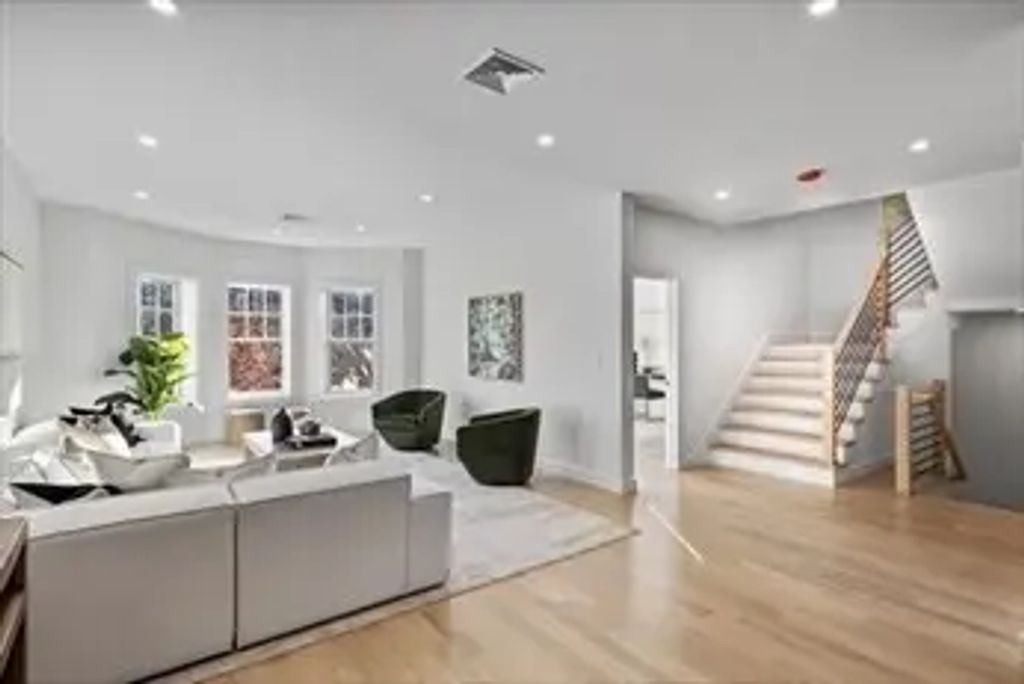 1574 Beacon #2, Brookline