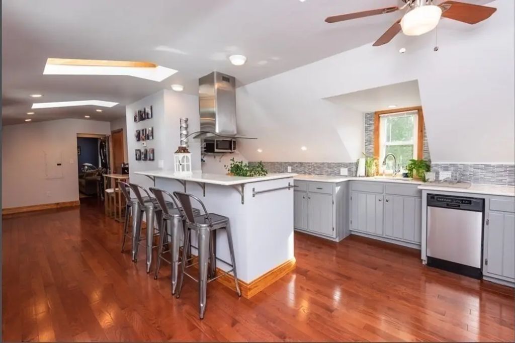 8 Auburn Court #2, Saugus