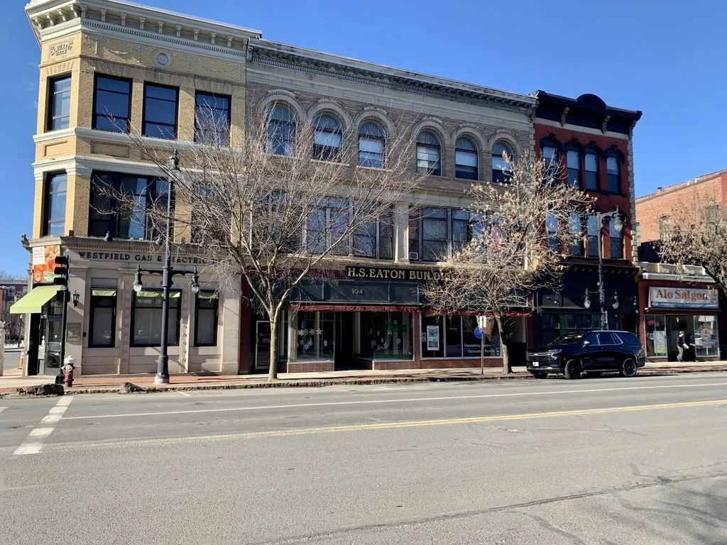 102 Elm St #14, Westfield