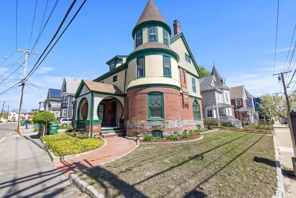 124 Boston Avenue, Medford