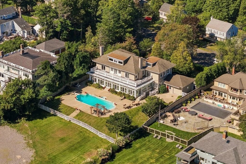 352 Atlantic Avenue, Marblehead