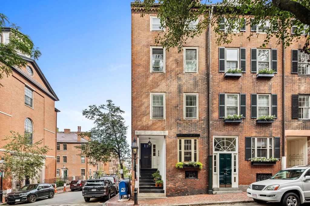 65 Pinckney St #2, Boston